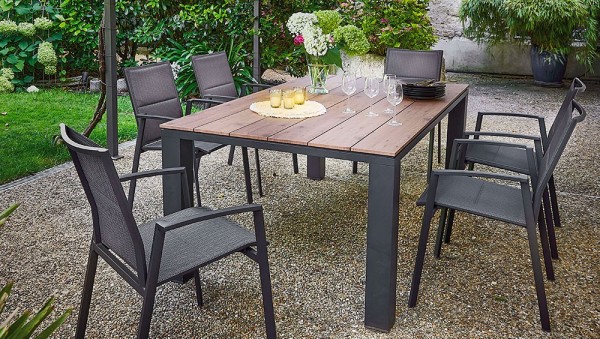 Table ELENA 180 Coloris:Châssis Graphite/Plateau bois structuré Ecotax:Prix de vente comprenant l'éco-taxe de 6,30 € TTC Mode de