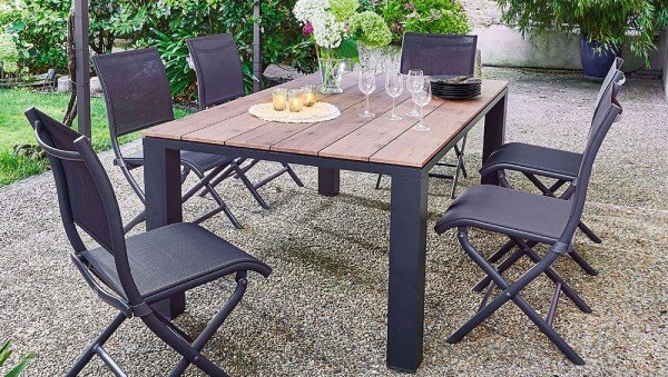 Table ELENA 180 Coloris:Châssis Graphite/Plateau bois structuré Ecotax:Prix de vente comprenant l'éco-taxe de 6,30 € TTC Mode de