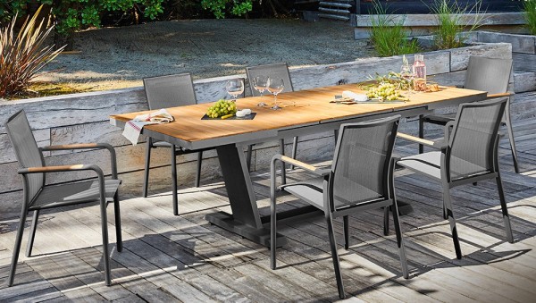 Table AMBER 180/240 Plateau à lames Teck FSC® Coloris:Châssis Graphite / Plateau Teck Ecotax:Prix de vente comprenant l'éco-taxe