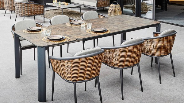 Table DOELAN II 180/240 plateau HPL Coloris:Châssis Graphite/Plateau HPL Bambou Ecotax:Prix de vente comprenant l'éco-taxe de 4,